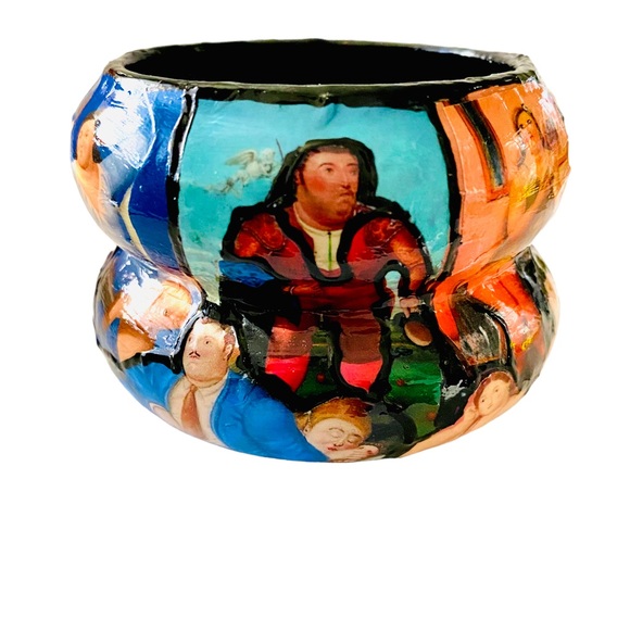 Fernando Botero Art Bangle Bracelet - Picture 4 of 16